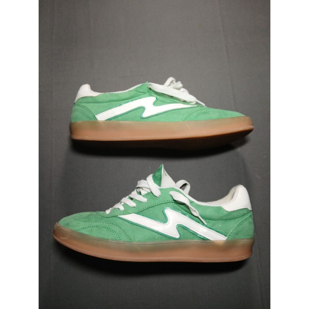 Madden Girl Suede Gum Sole Sneakers Women's Size US 9.5